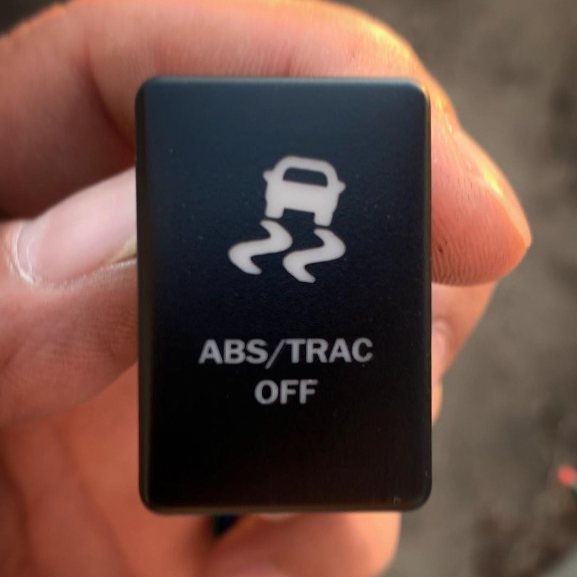 ABS / TRAC OFF