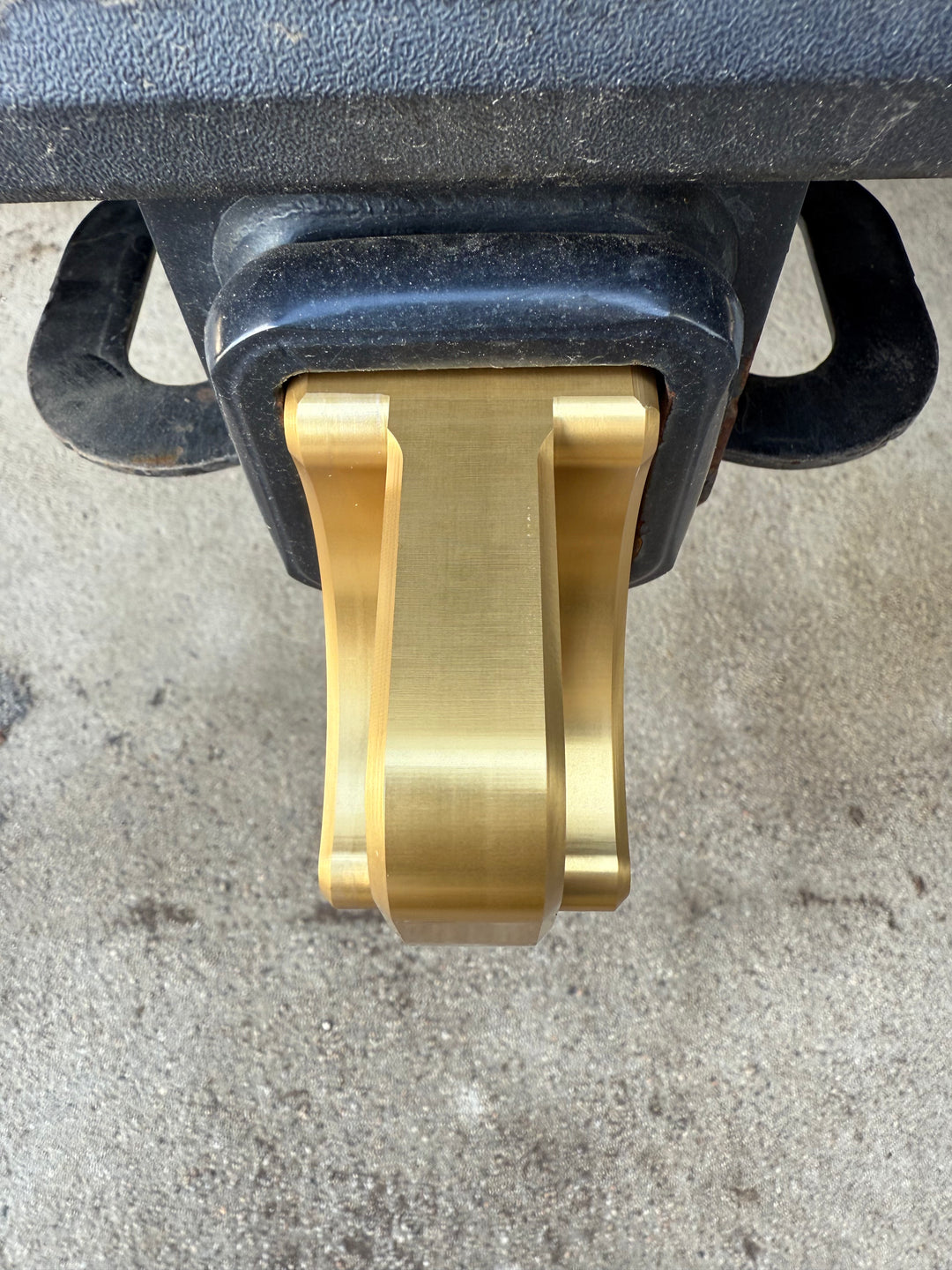 Dr. KDSS x 41.22 Hitch Slider – 2" Recovery Point & Hitch Protection